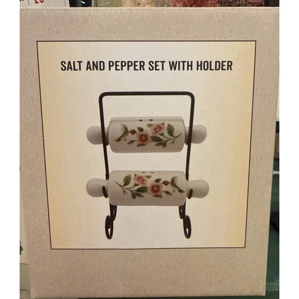 Cracker Barrel Ceramic Rolling Pin Salt & Pepper Shaker Set with  Carrier